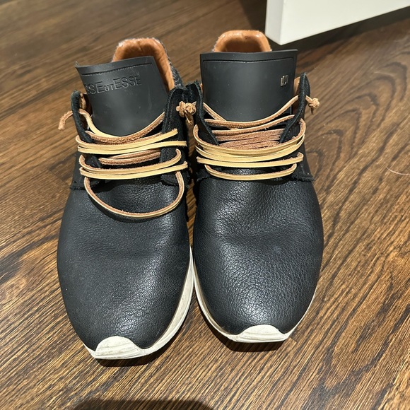 Esseutesse shoes - Picture 1 of 3